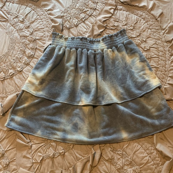 Tie dye skirt. Super soft! Size M. - Picture 2 of 4